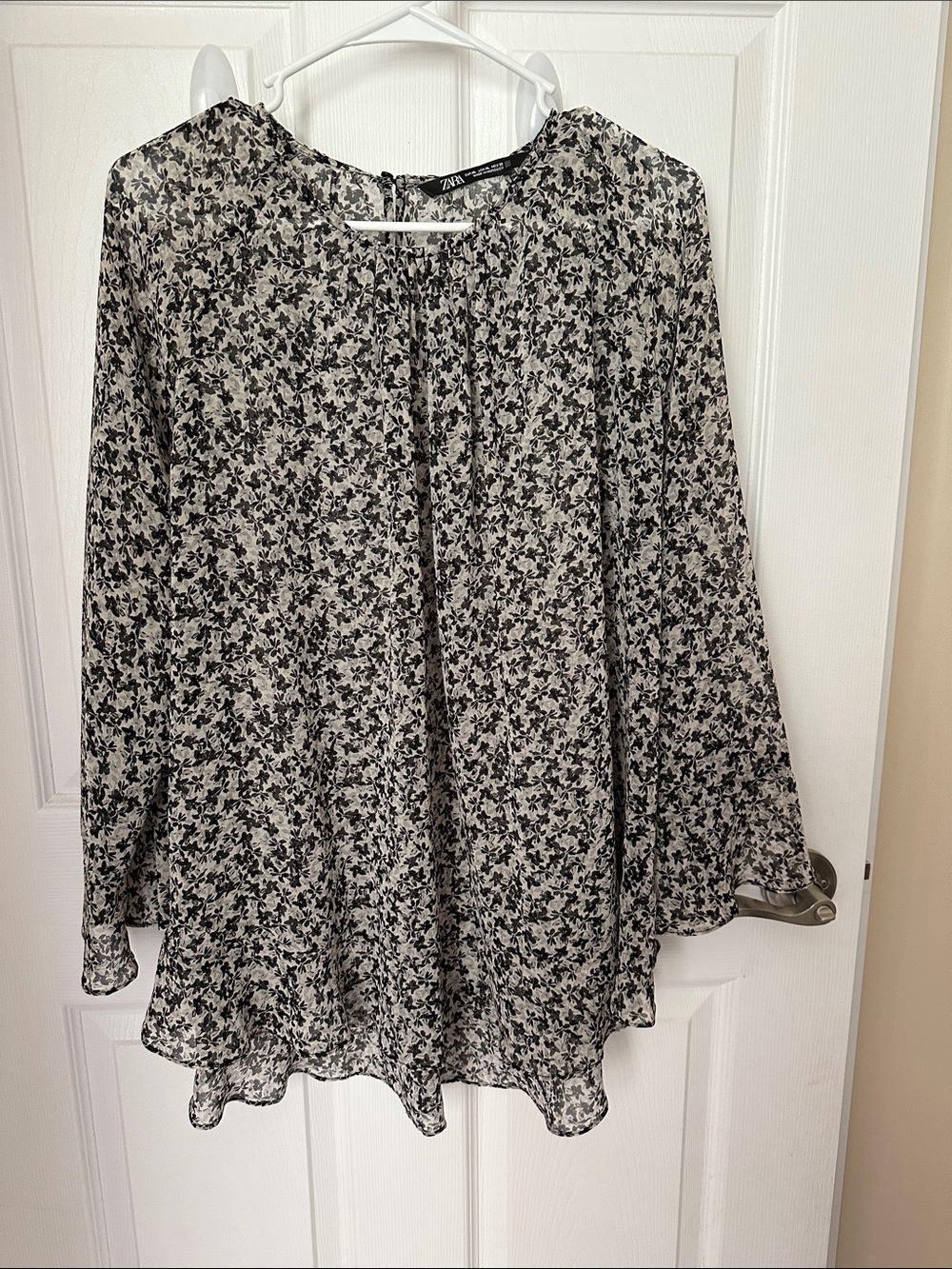 Zara Black and White Floral Peasant Blouse